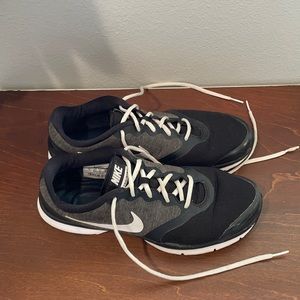 nike memory foam trainers